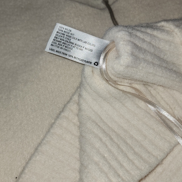 A NEW DAY TOP - Picture 6 of 7